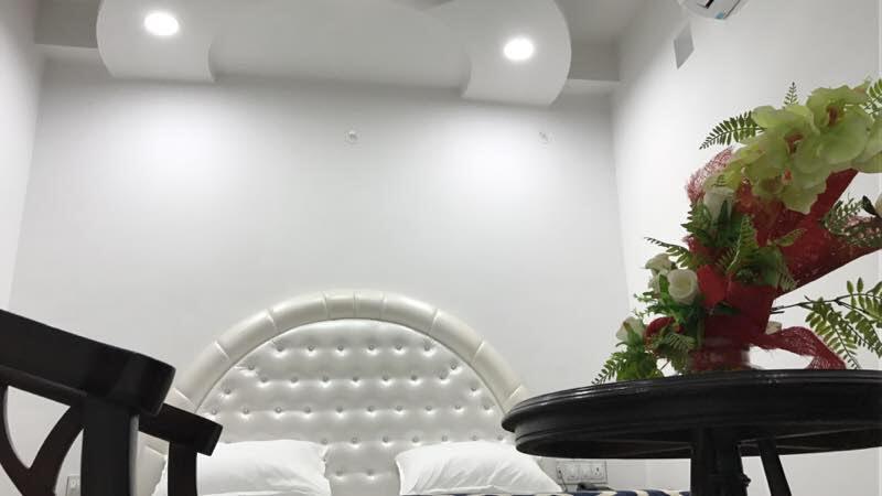 Hotel Pratap Regal 珀勒德布尔 外观 照片
