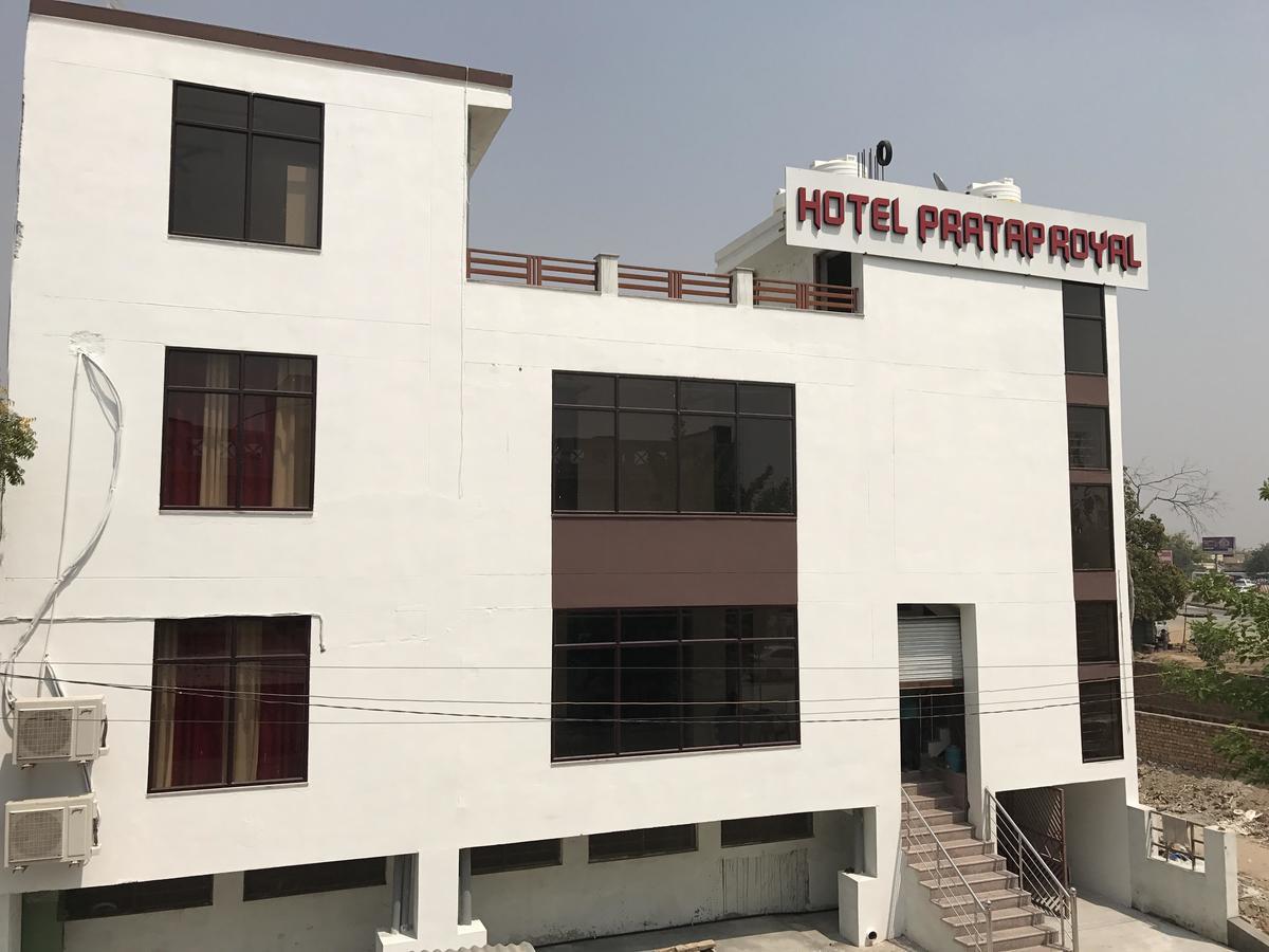 Hotel Pratap Regal 珀勒德布尔 外观 照片