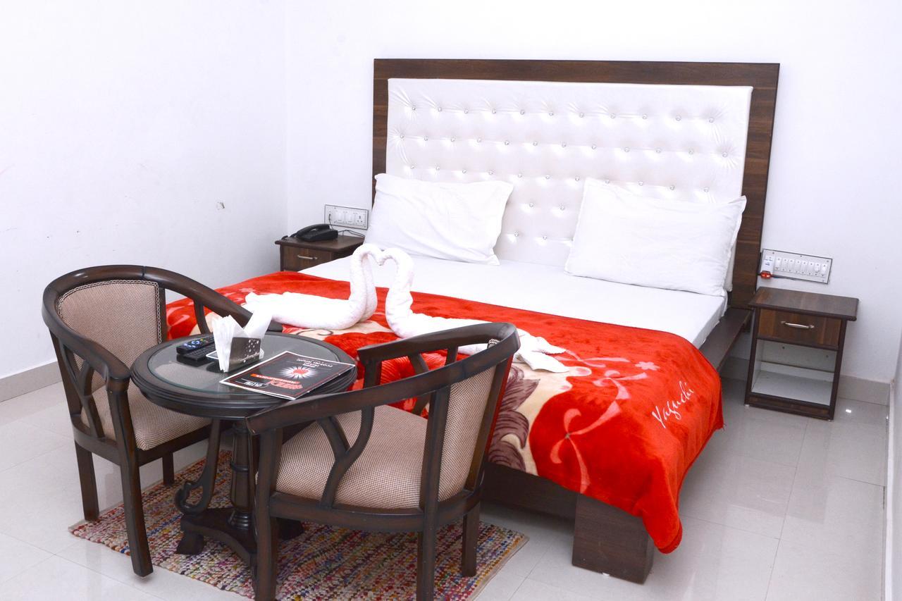 Hotel Pratap Regal 珀勒德布尔 外观 照片