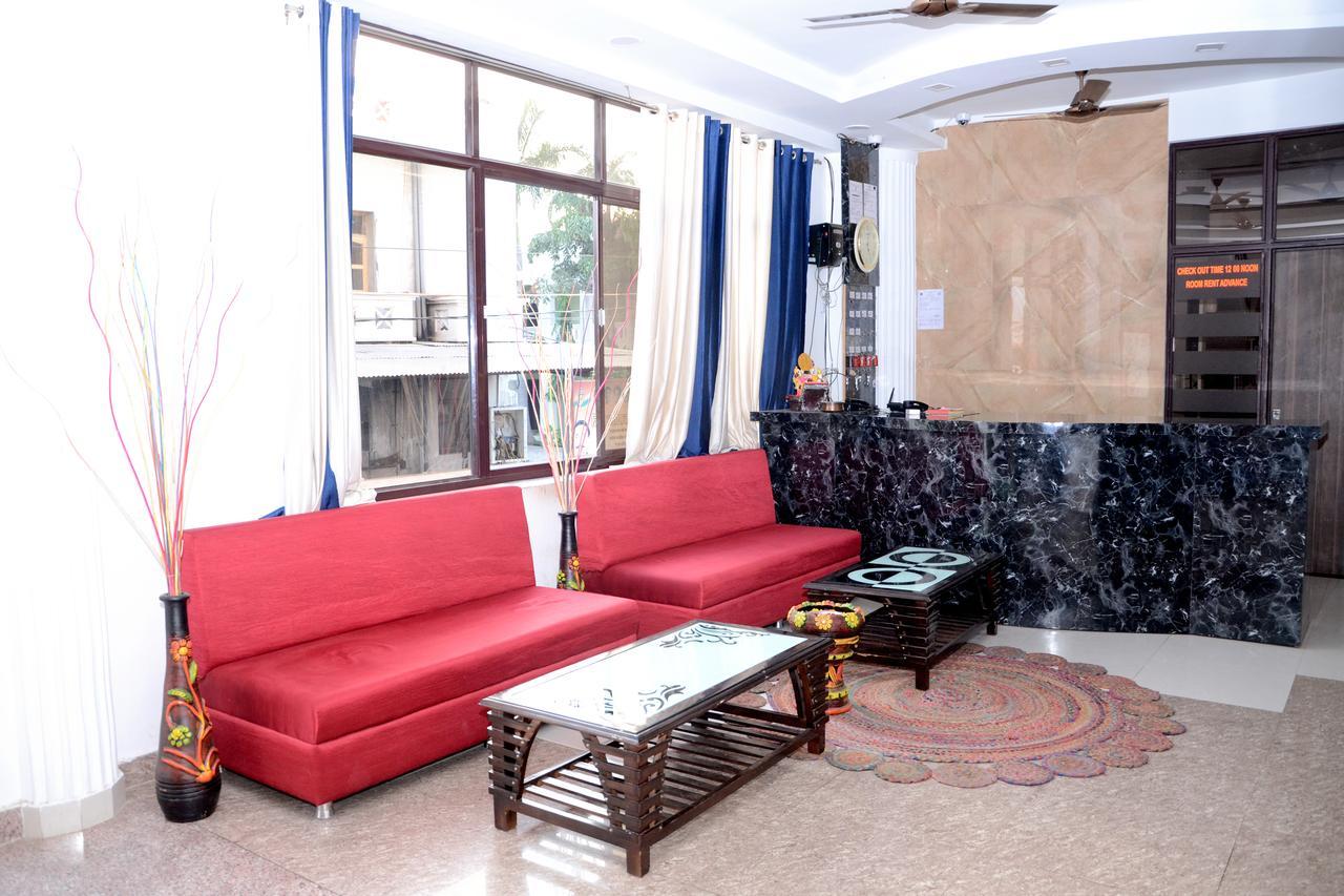 Hotel Pratap Regal 珀勒德布尔 外观 照片
